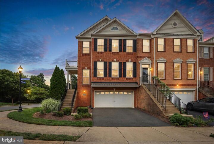 Property Photo: 20086 Northville Hills Terrace VA 20147