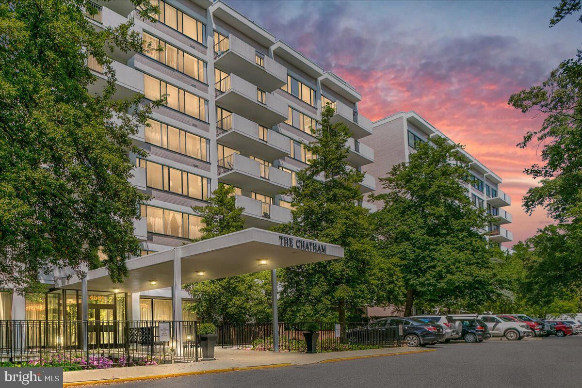 Property Photo: 4501 Arlington Boulevard 807 VA 22203
