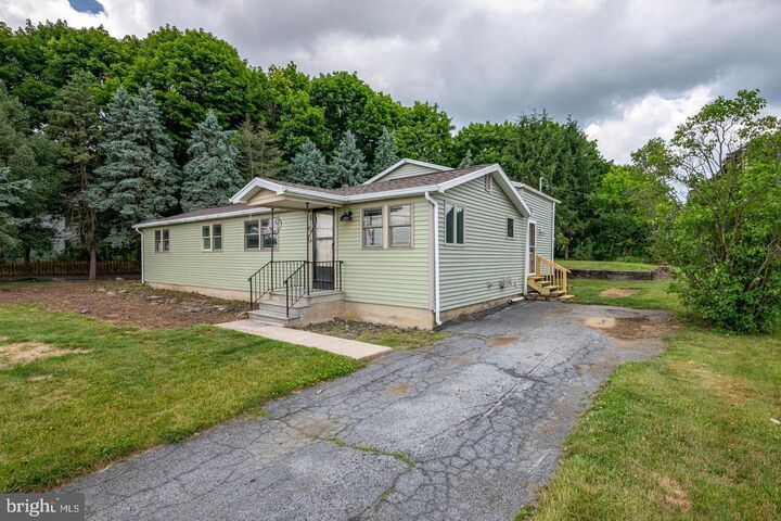 Property Photo: 5861 Memorial Road PA 18053