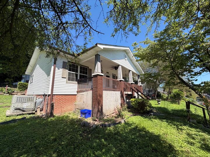 Property Photo:  807 Trammell Street  GA 30720 