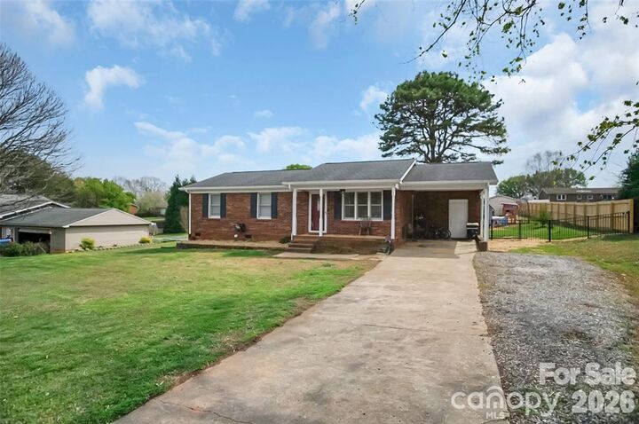 Property Photo: 106 Clearview Drive NC 28150