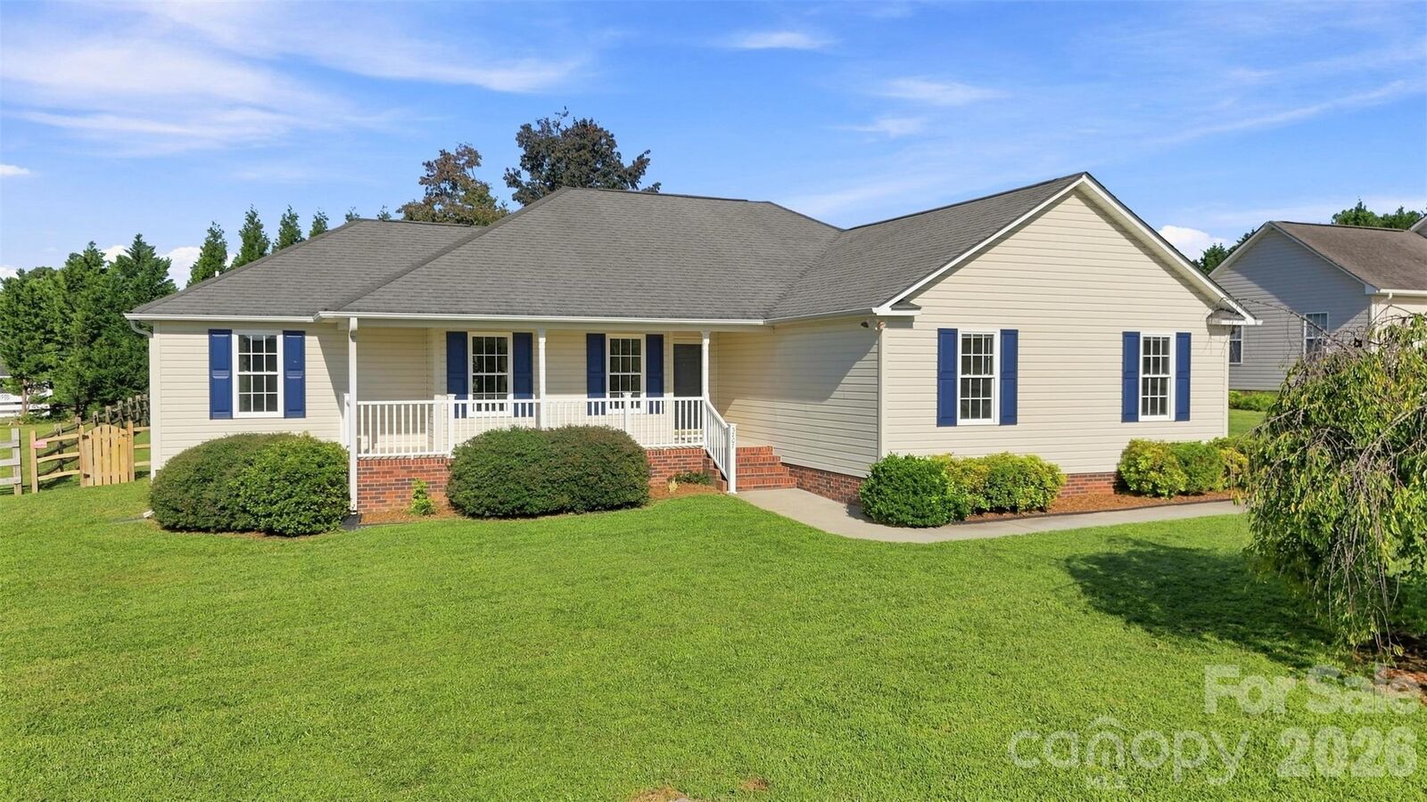 Property Photo:  3707 Fieldhaven Court  NC 28650 