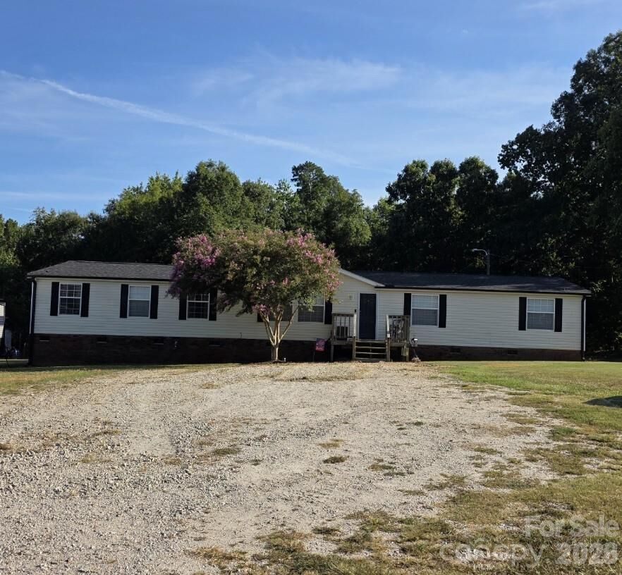 Property Photo: 4688 Taxahaw Road SC 29720