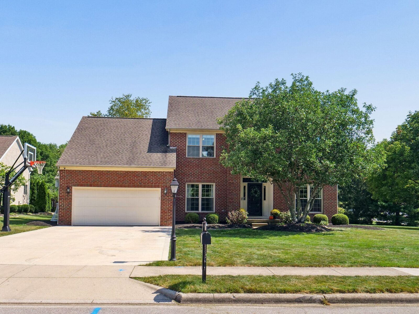 Property Photo: 512 Ely N Court OH 43065