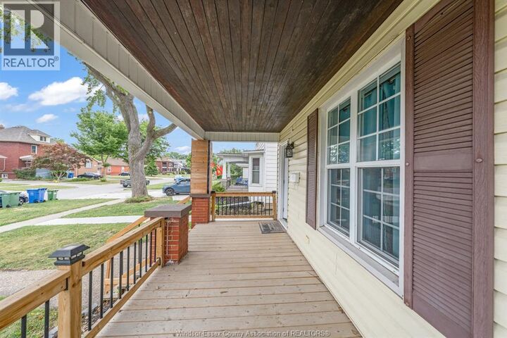 Property Photo:  427 Cameron  ON N9B 1Y9 