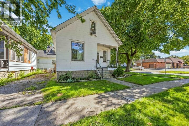 Photo de la propriété:  146 Mitton Street North  ON N7T 6G8 
