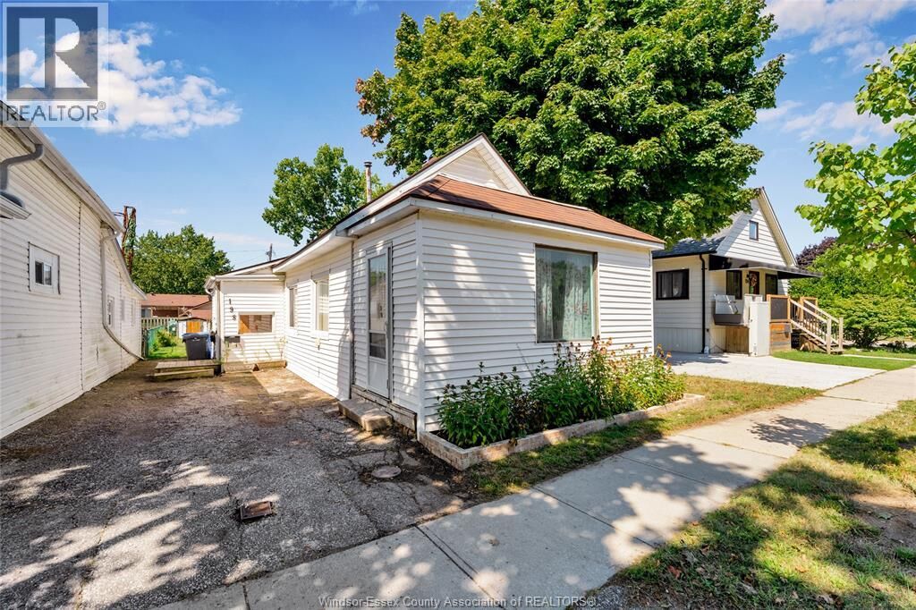Property Photo:  198 Brock  ON N9V 2G9 