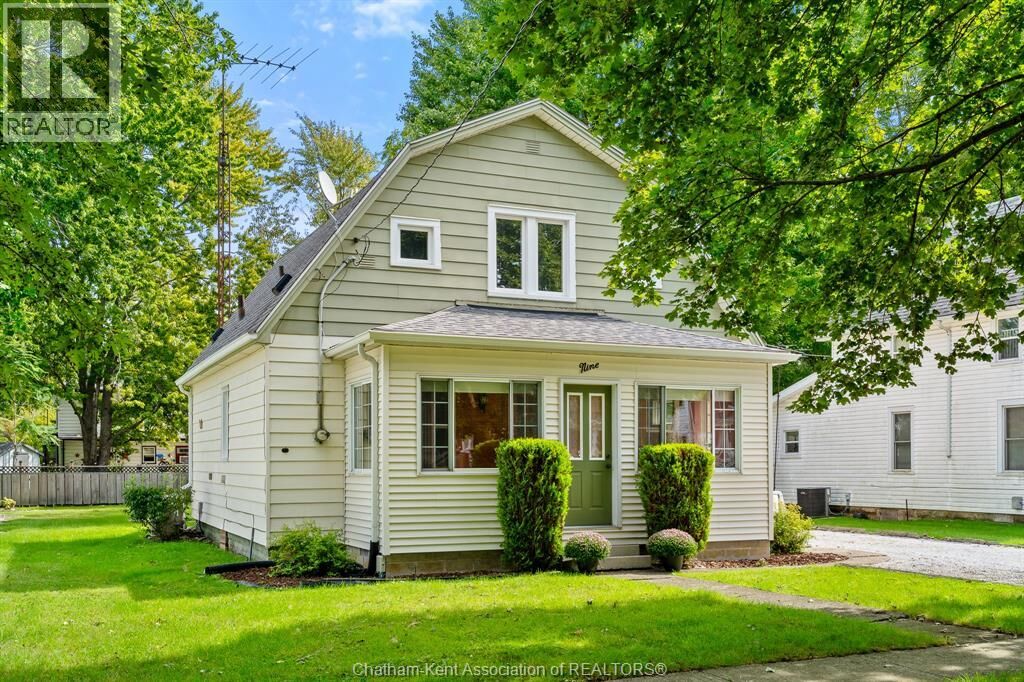 Property Photo:  9 Carlyle Street  ON N0P 2L0 