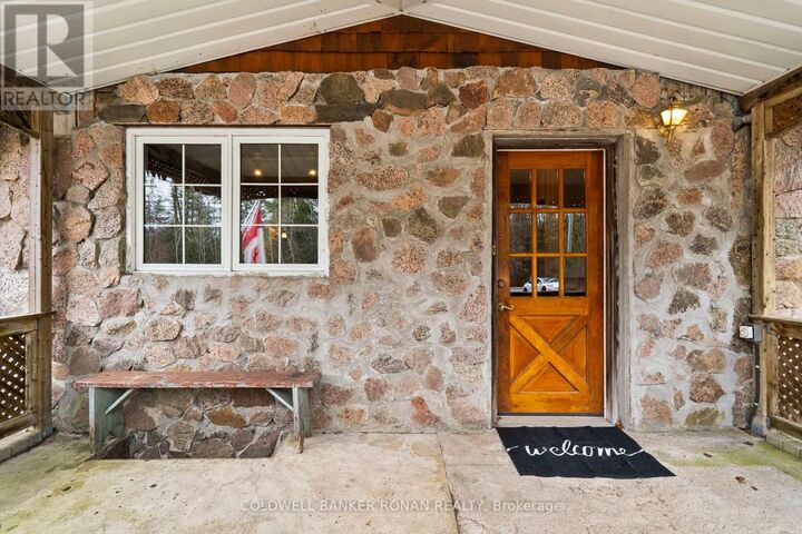 Property Photo: 797 Forest Lake Road ON L9R 1X6