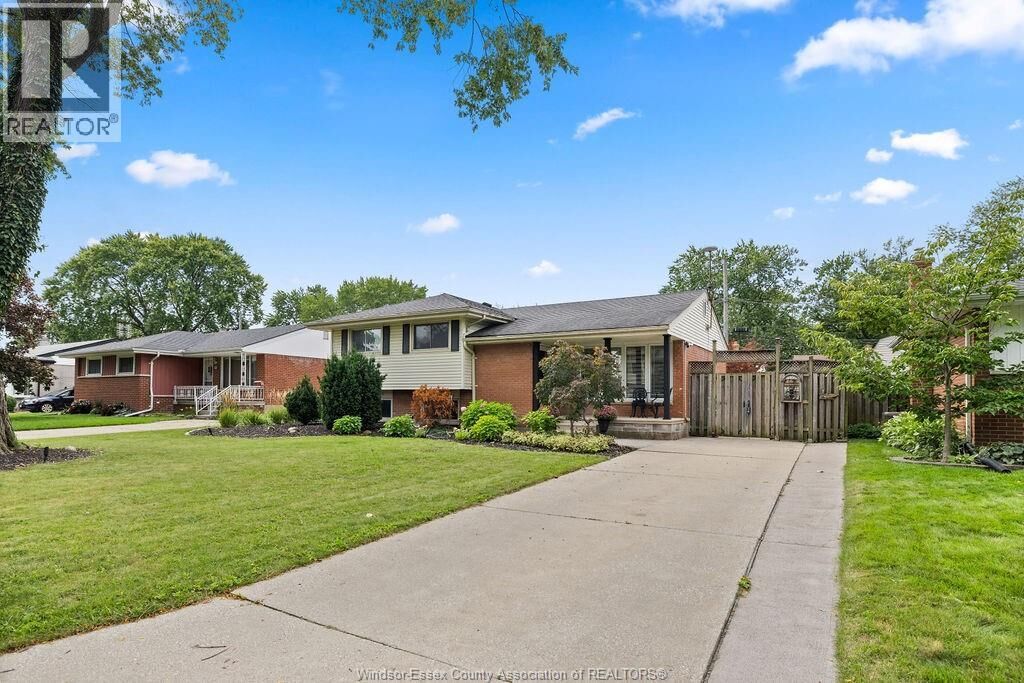 Property Photo:  1023 Marjorie Drive  ON N8S 4A2 