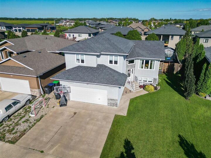 Property Photo: 43 Lakeview Drive MB R7B 4G9