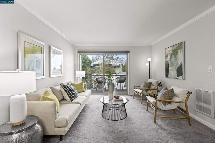 Property Photo:  590 El Dorado Ave 214  CA 94611 
