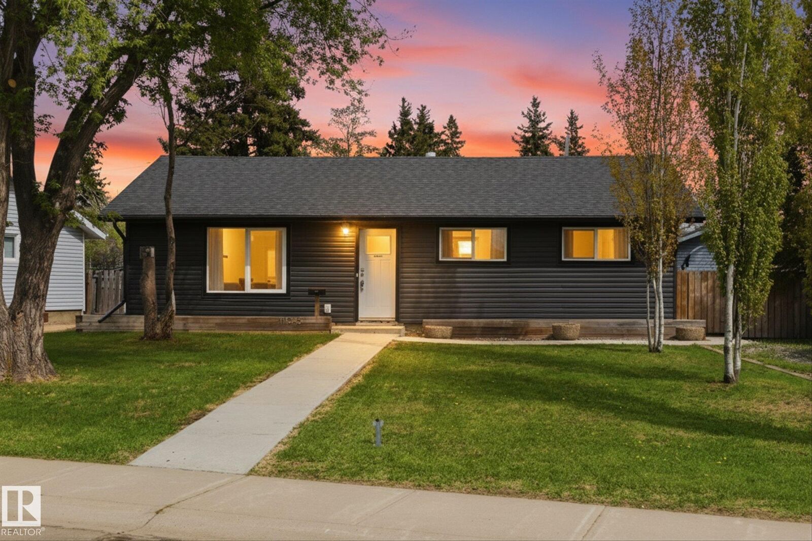 Property Photo:  10945 164 Street NW  AB T5P 3S2 
