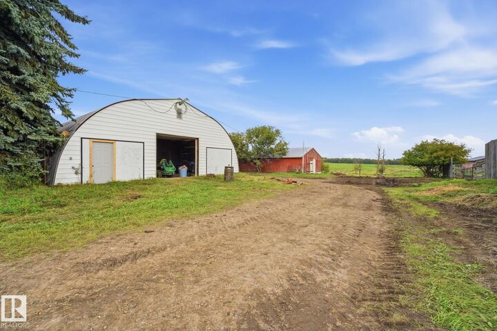 Property Photo:  53205 Rge Road 31  AB T7Y 0E3 