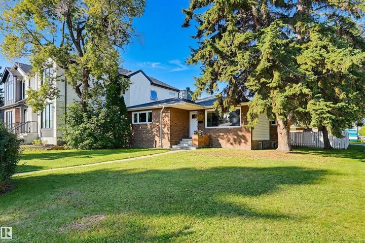 Property Photo:  9544 148 Street NW  AB T5N 3E4 