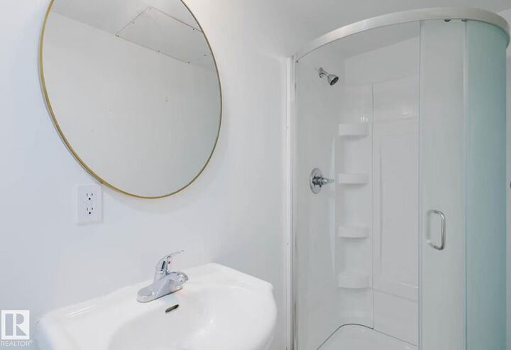Property Photo:  10948 75 Avenue NW  AB T6G 0G9 