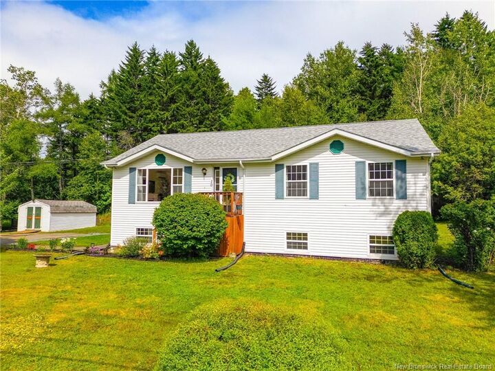Property Photo:  10 Meadow Brook Drive  NB E5K 2S8 