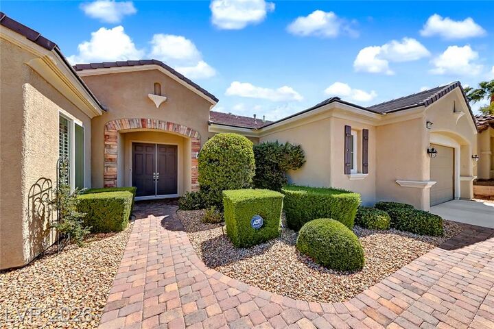 Property Photo:  2204 Canyonville Drive  NV 89044 