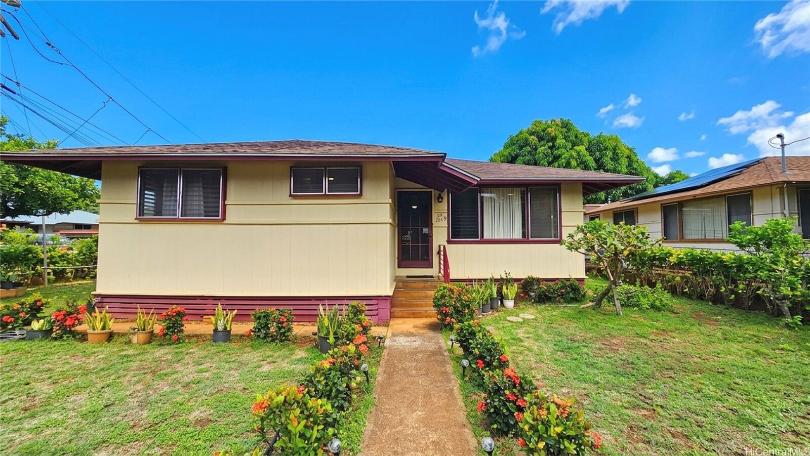 Property Photo:  94-1010 Nalii Street  HI 96797 