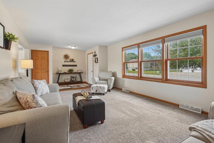 Property Photo:  410 N Lori Street  IA 50670 