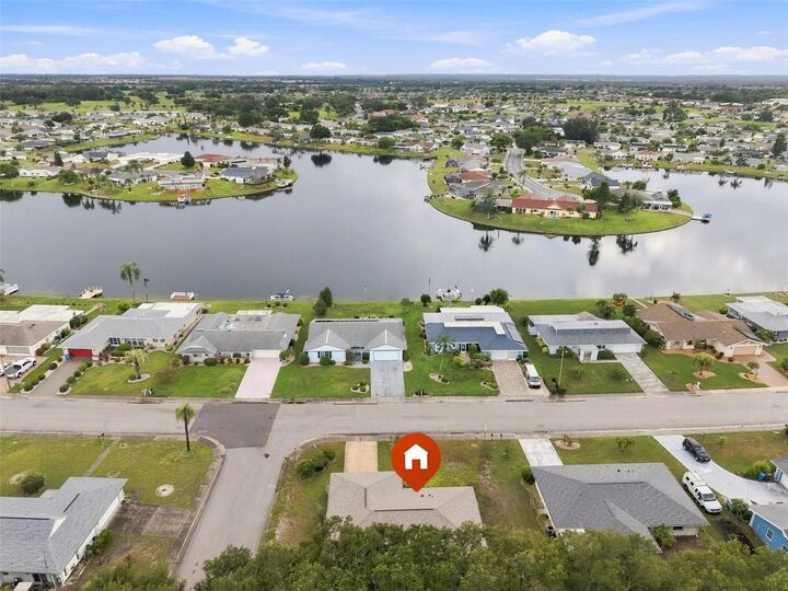 Property Photo:  1601 New Bedford Drive  FL 33573 