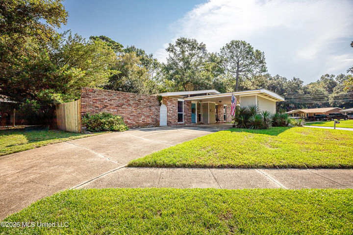 Property Photo:  2515 Englewood Road  MS 39564 