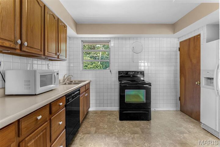 Property Photo: 3951 French Court MO 63116