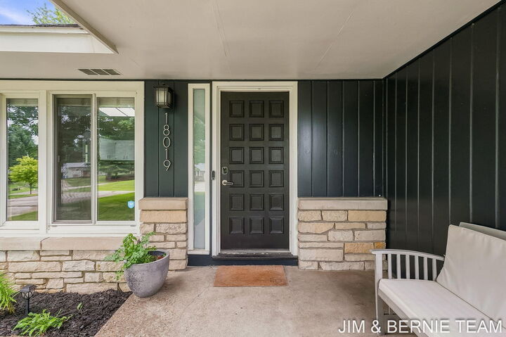 Property Photo: 18019 Mohawk Drive MI 49456