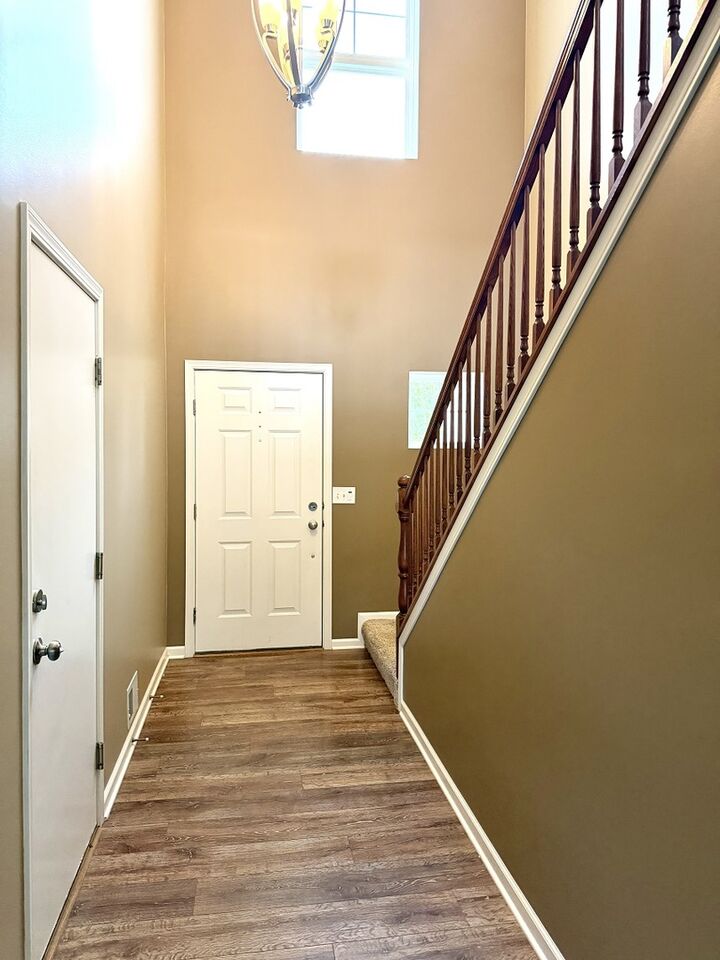 Property Photo:  1282 Newport Circle  IL 60140 
