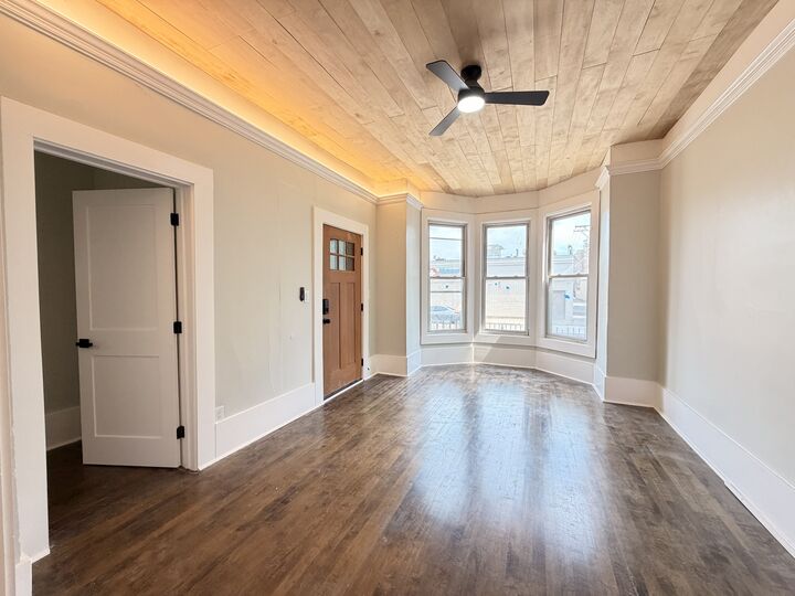 Property Photo:  2342 N Kimball Avenue 1  IL 60647 