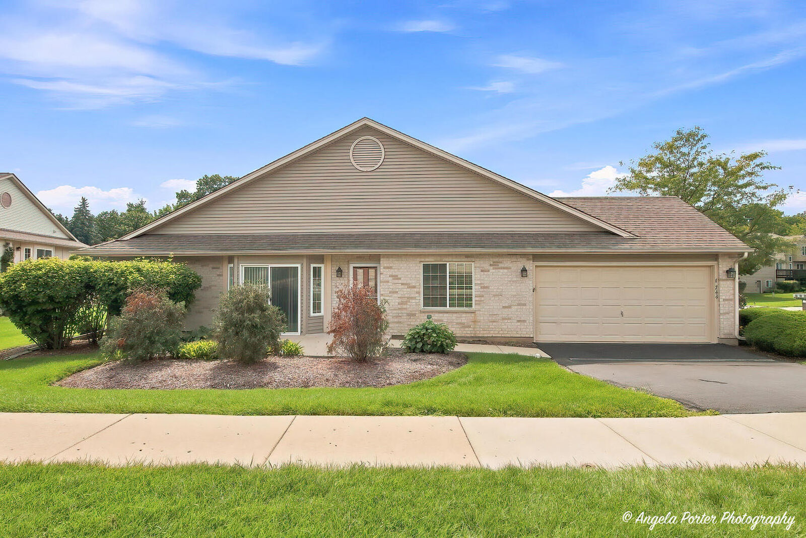 Property Photo: 1744 Court Street 1744 IL 60050
