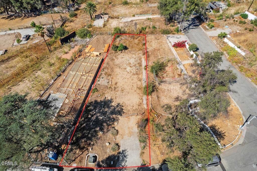 Property Photo:  3223 N Mount Curve Avenue N  CA 91001 