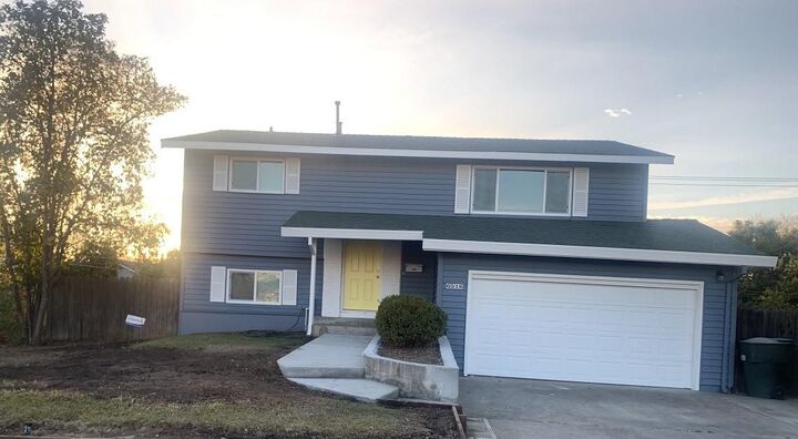 Property Photo: 6516 Dawson Way CA 95823