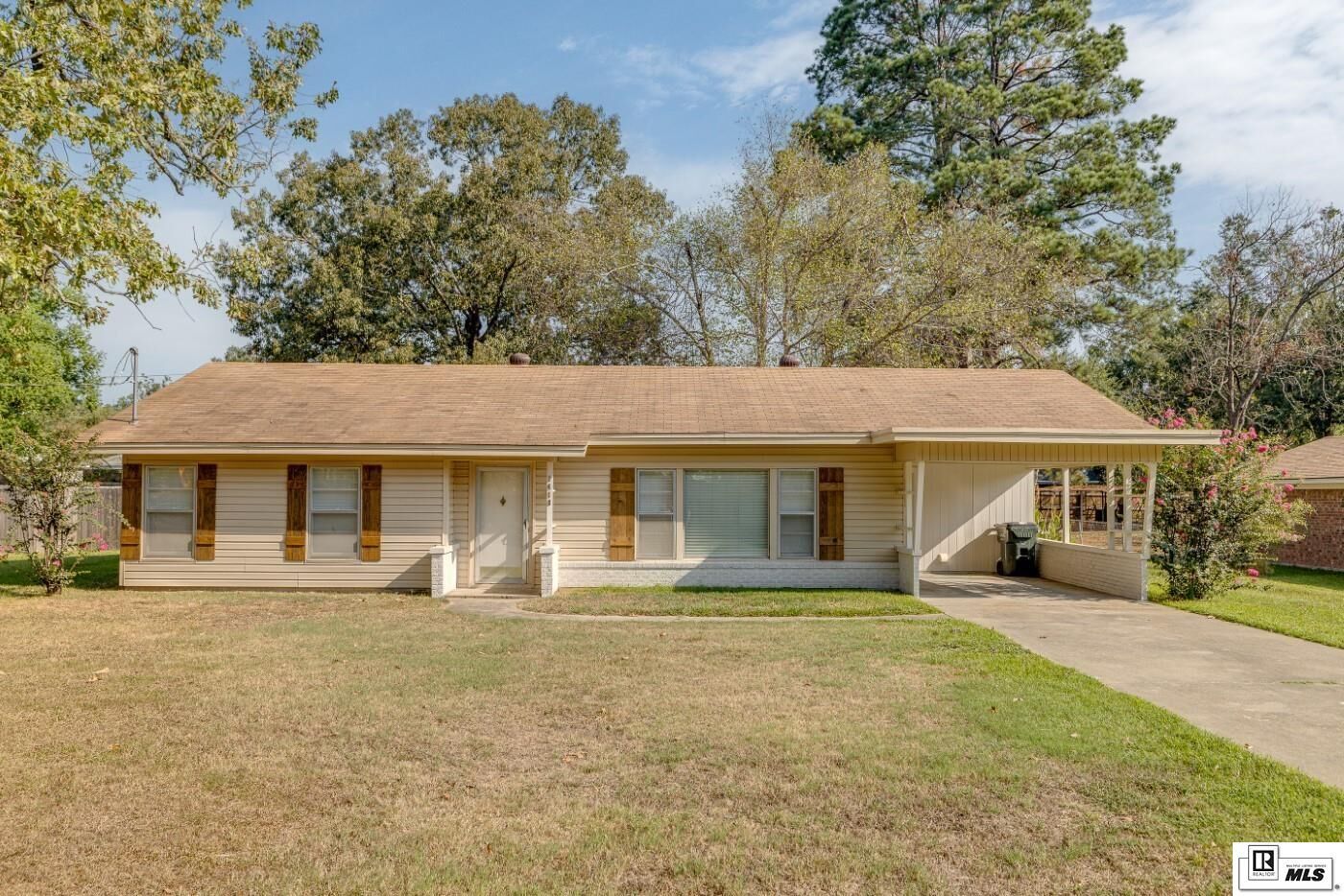 Property Photo:  1418 Willis Street  LA 71291 