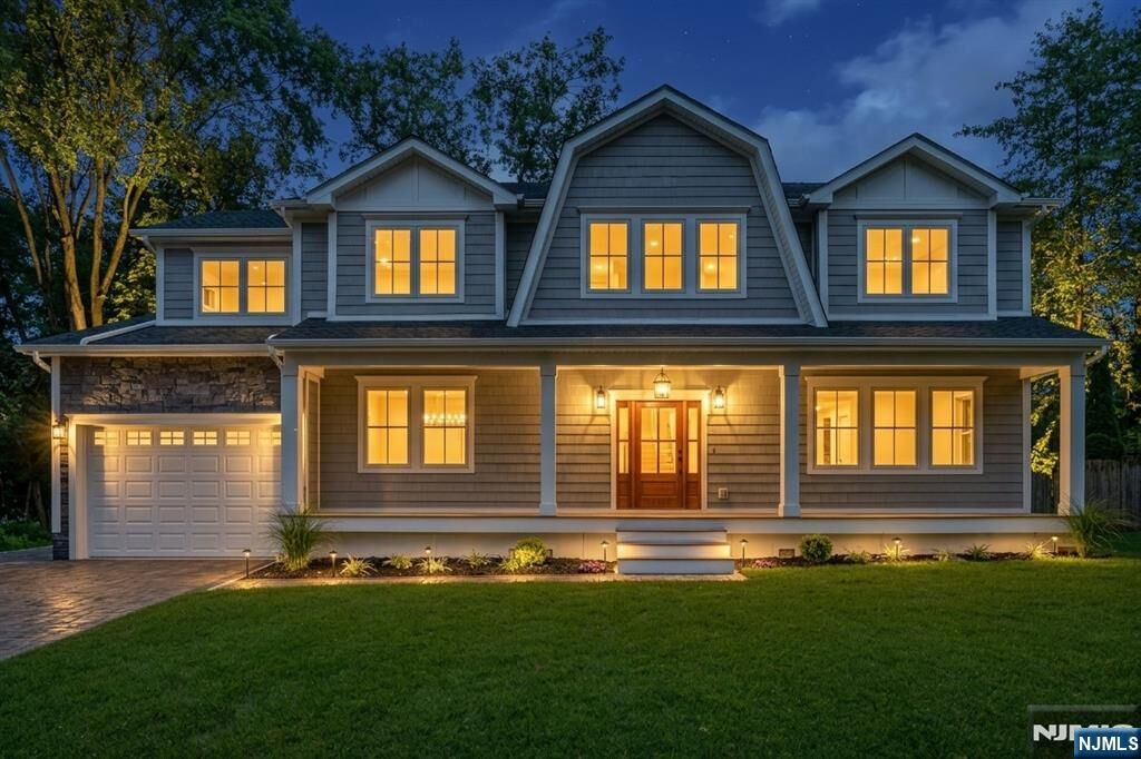 Property Photo:  784 Austin Avenue  NJ 07649 