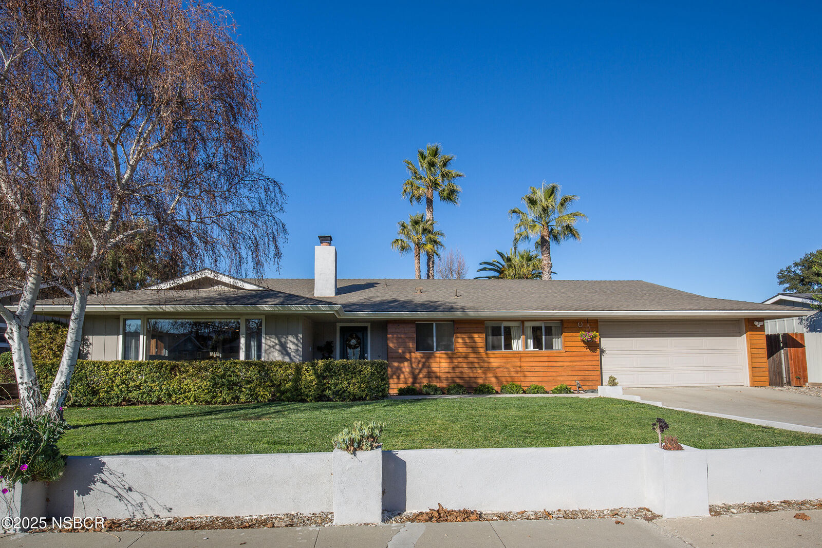Property Photo: 2119 Holly Lane CA 93463