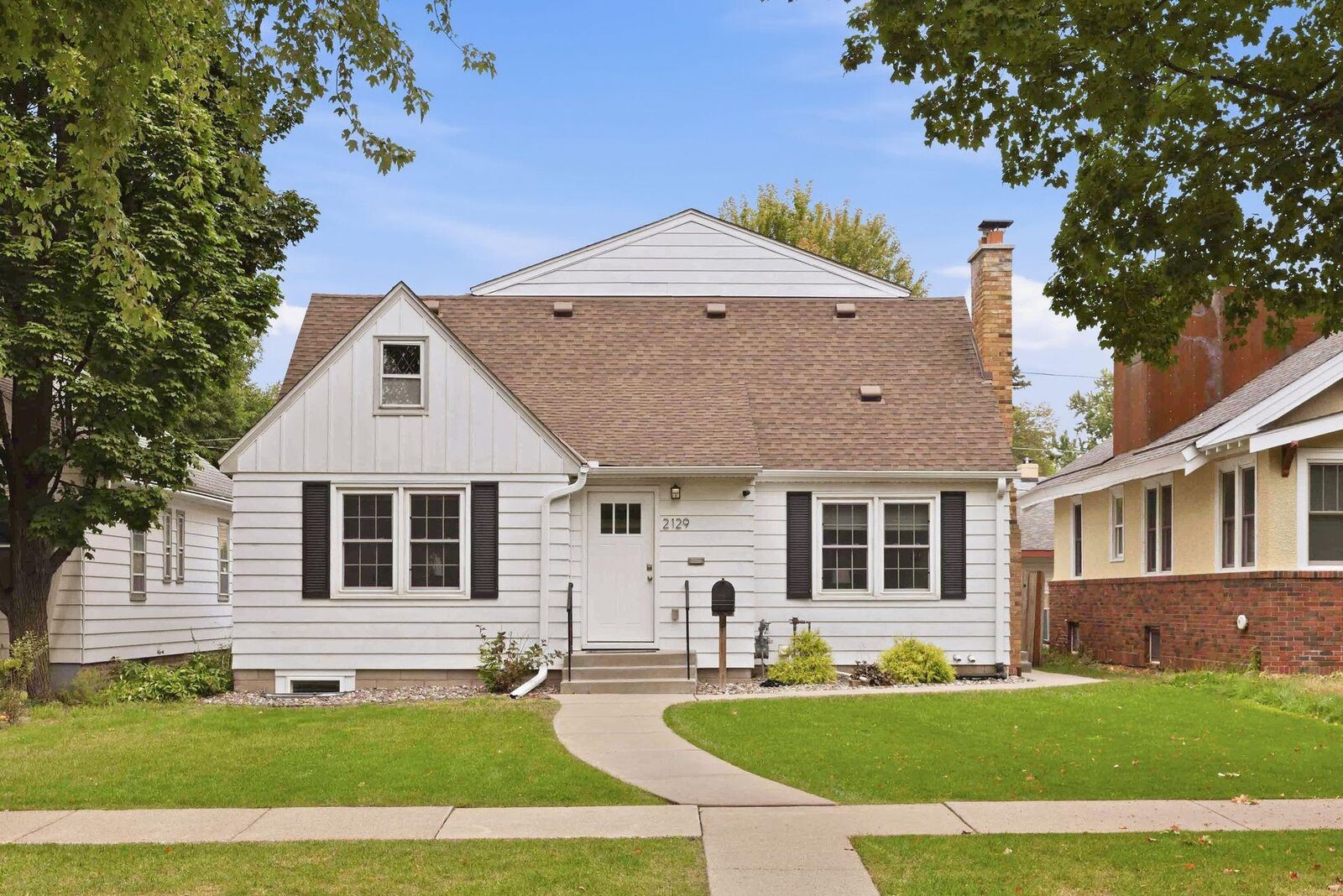 Property Photo: 2129 Hartford Avenue MN 55116