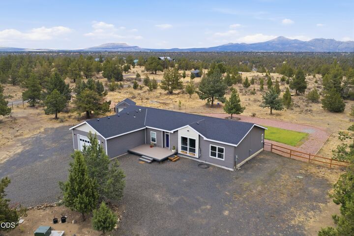 Property Photo:  7181 SW Grouse Place  OR 97760 