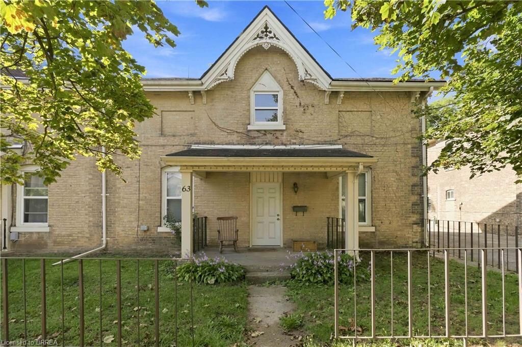 Property Photo:  63 East Avenue Upper  ON N3S 3L5 