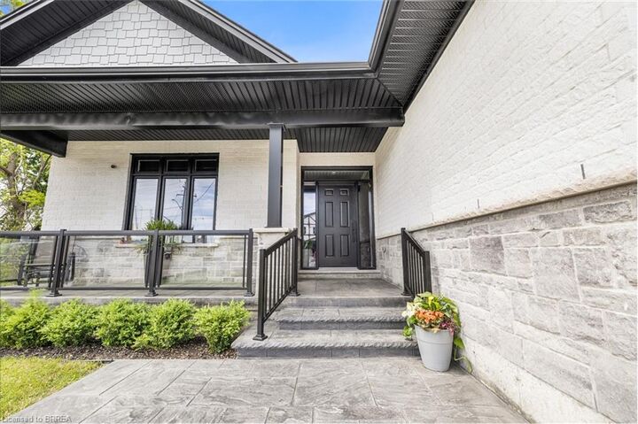 Property Photo:  442 James Street  ON N4B 2C1 