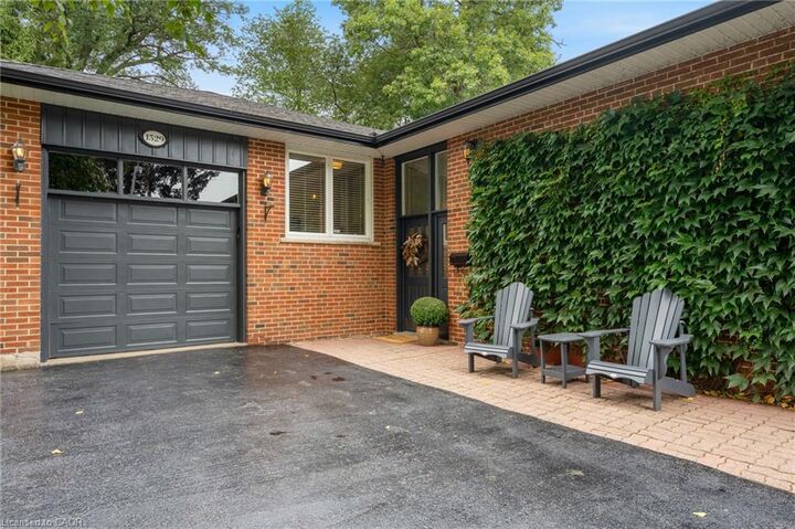 Property Photo:  1529 Wembury Road  ON L5J 2L8 