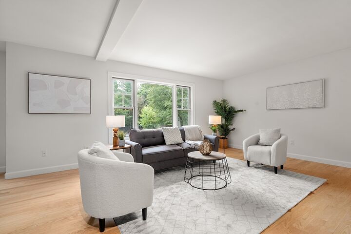 Property Photo:  79 Beecher Pl 5  MA 02459 