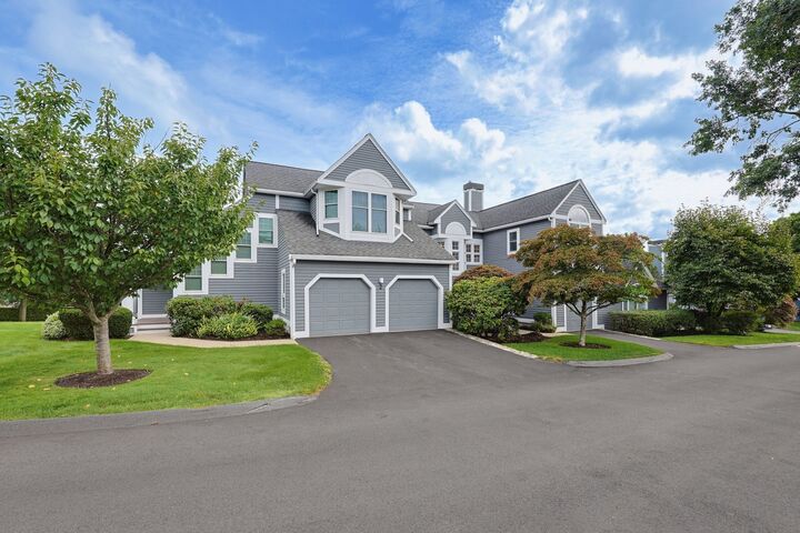 Property Photo: 15 Kings Way 4 MA 02451