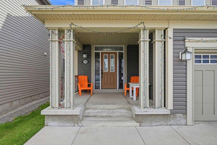 Property Photo:  146 Windwood Grove SW  AB T4B 3S8 