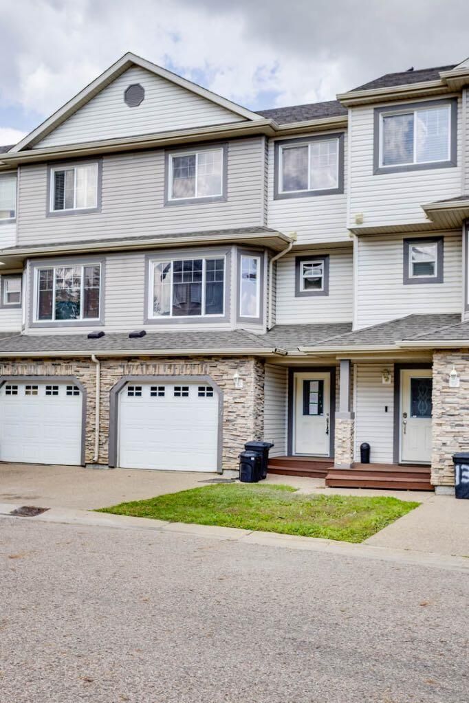 Property Photo:  400 Williams Drive 14  AB T9H 5R7 