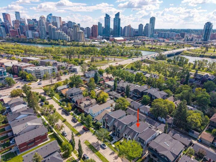 Property Photo:  1635 Bowness Road NW  AB T2N 3K1 