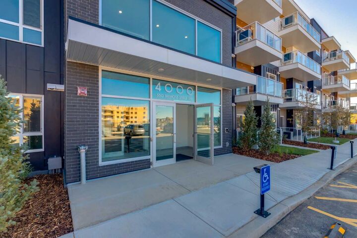 Property Photo:  550 Belmont Street SW 4411  AB T2X 5Y9 