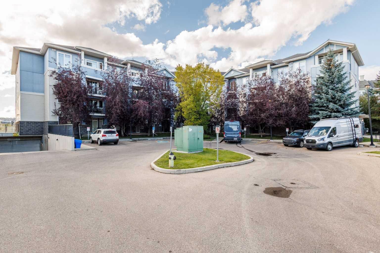 Property Photo:  108 Country Village Circle NE 207  AB T3K 0E3 