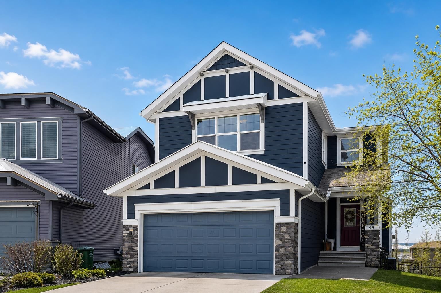 Property Photo:  99 Sunset View  AB T4C 0E8 