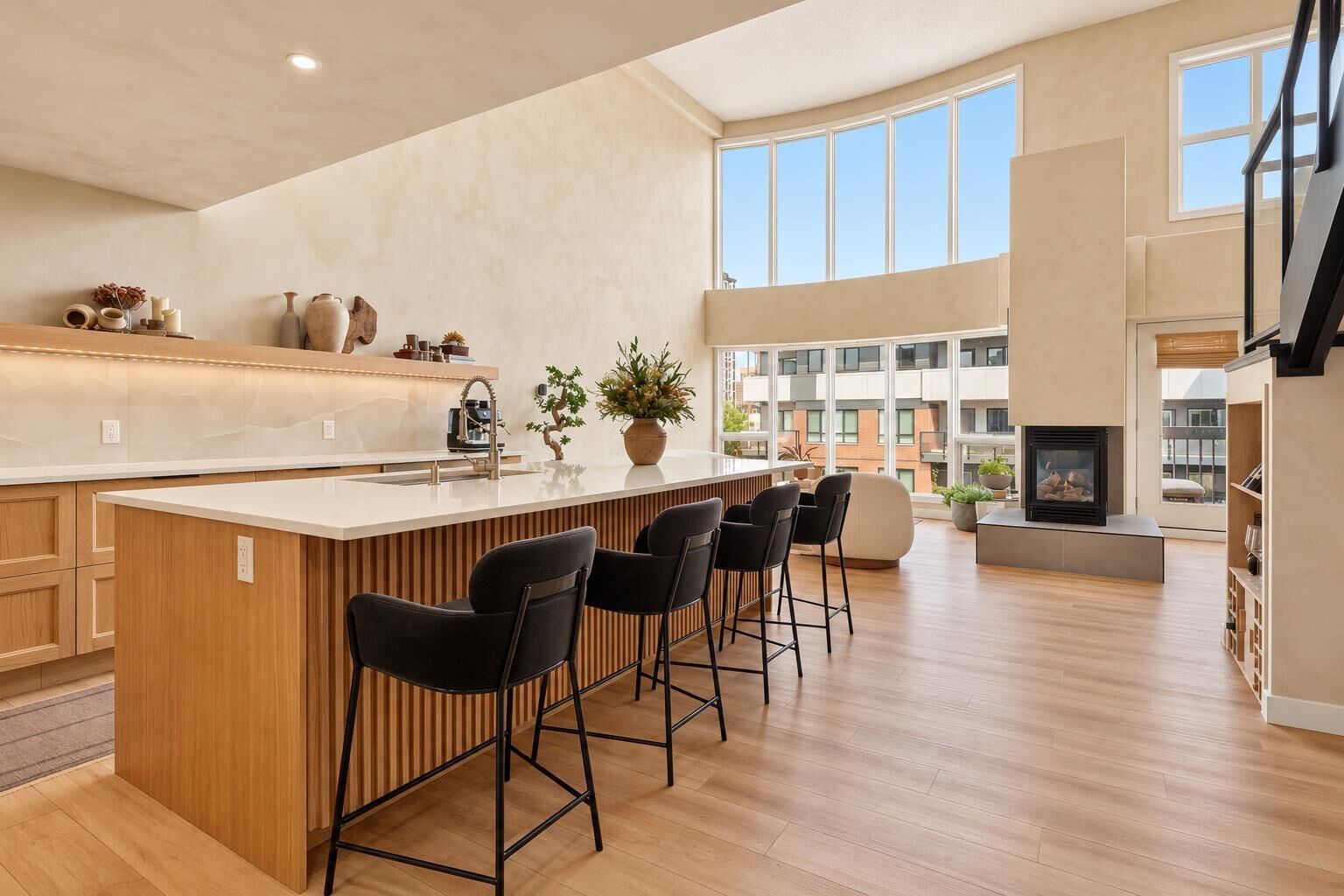Property Photo:  317 19 Avenue SW 404  AB T2S 0E1 